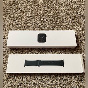 Apple Watch Series 6 44mm Space Gray w/ black band